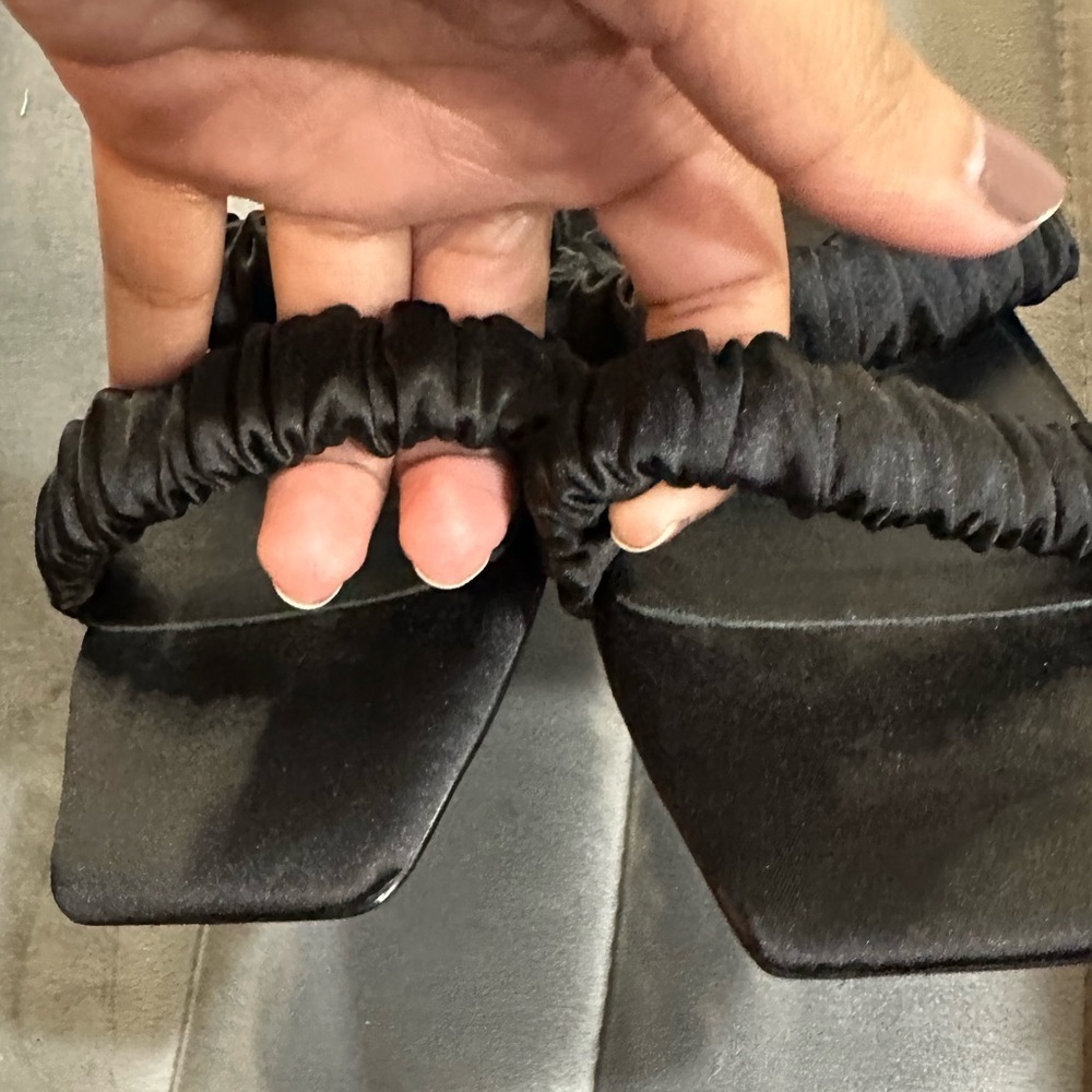 SENSO Harley II Black Satin‎ Sandals - Picture 5 of 5